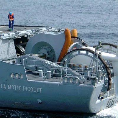 Integrated Sonar and Combat Management Systems: Transforming Underwater Surveillance and Targeting