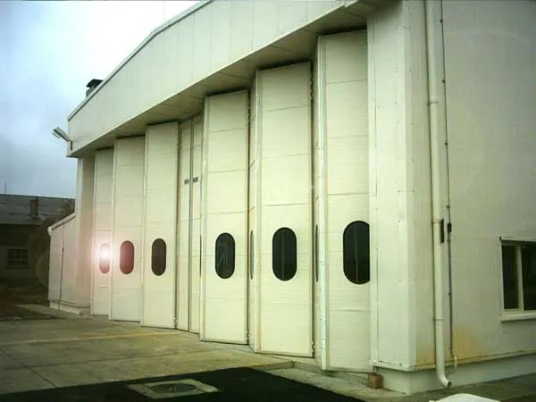 Vertically Moving Stacking Door